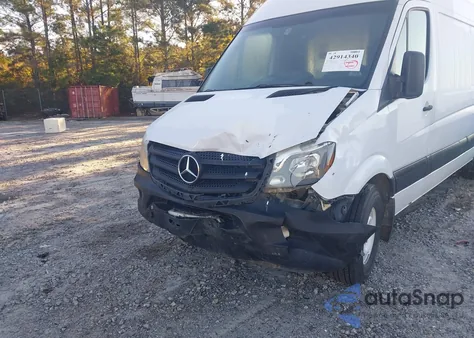 2015 Mercedes-Benz Sprinter 2500 High Roof из США, поврежденный, VIN WD3PE8DB2FP123299